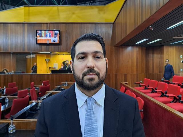 Deputado estadual Felipe Sampaio (MDB)